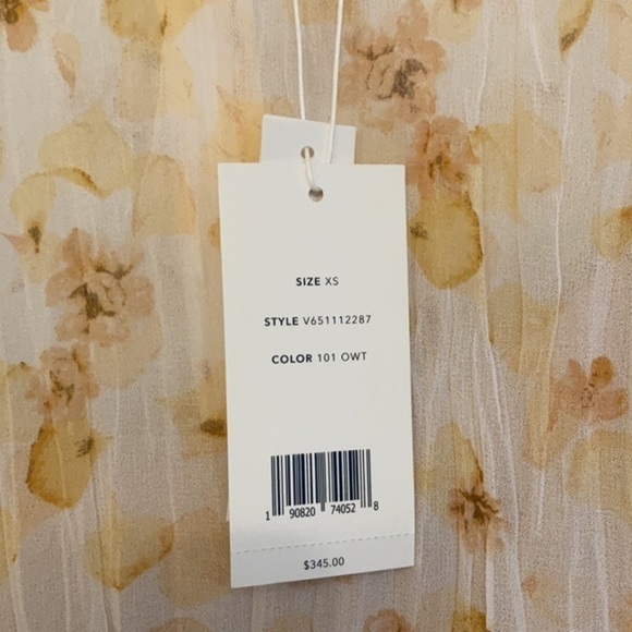 Vince Pressed Petal Blouse - Picture 6 of 8